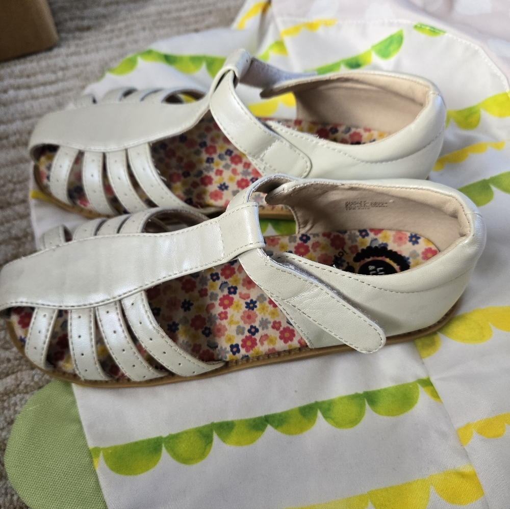 Livie & Luca Sandals - Picture 2 of 4